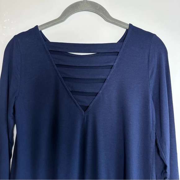 Lilly Pulitzer Navy Blue 3/4 Sleeve Top With Strappy Back Detail Size XS T Shirt - Picture 4 of 8